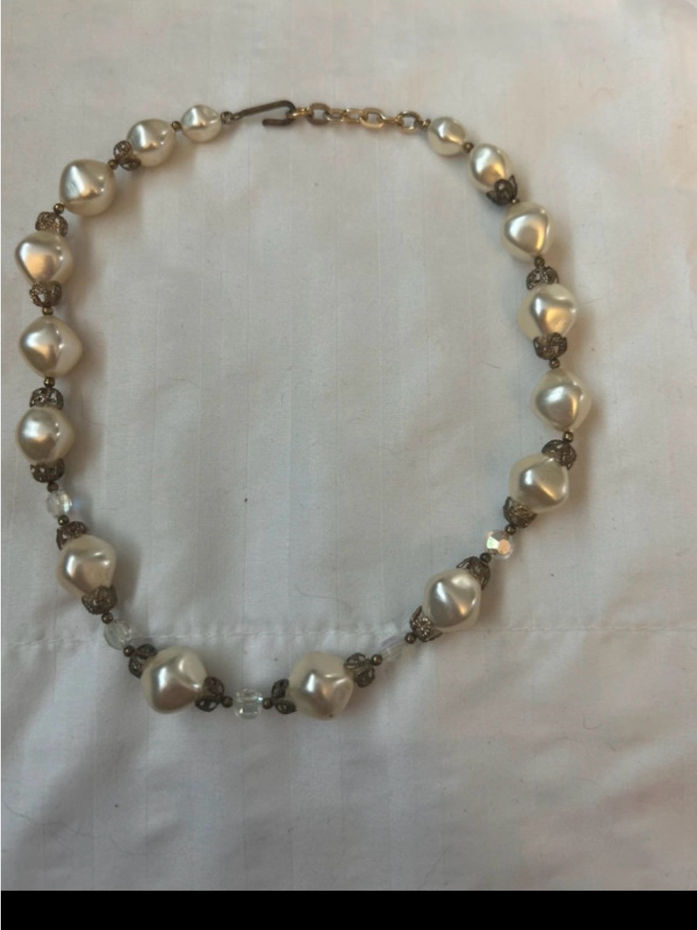 Pearl-Style Faux Beaded Necklace - Cream with Antique Metal Accents